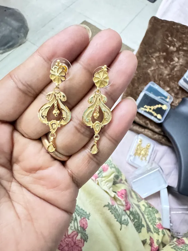 Gold_Brass_Premium_Earrings_For_Women