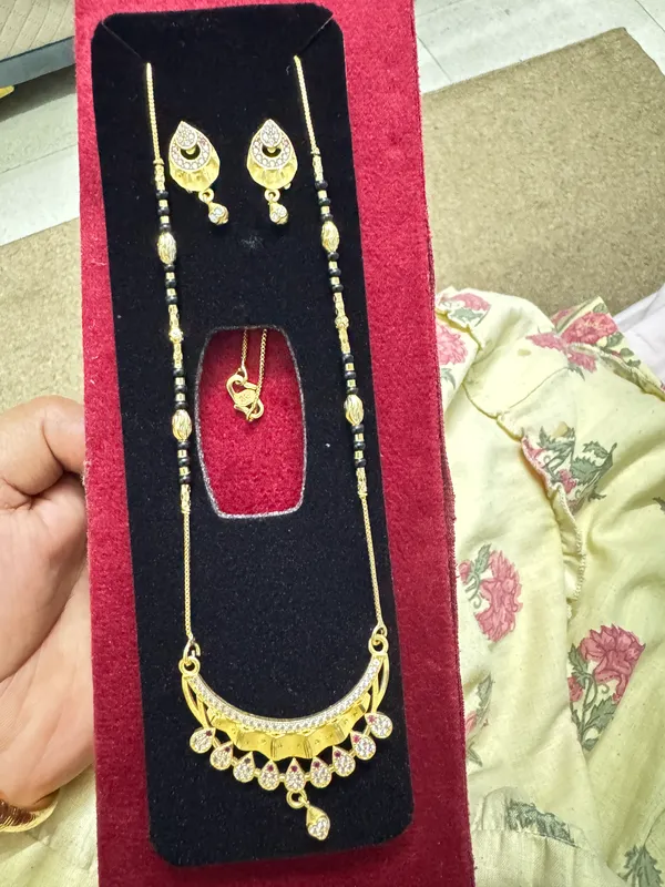 Gold_Brass_Premium_Traditional_Mangalsutra_For_Women