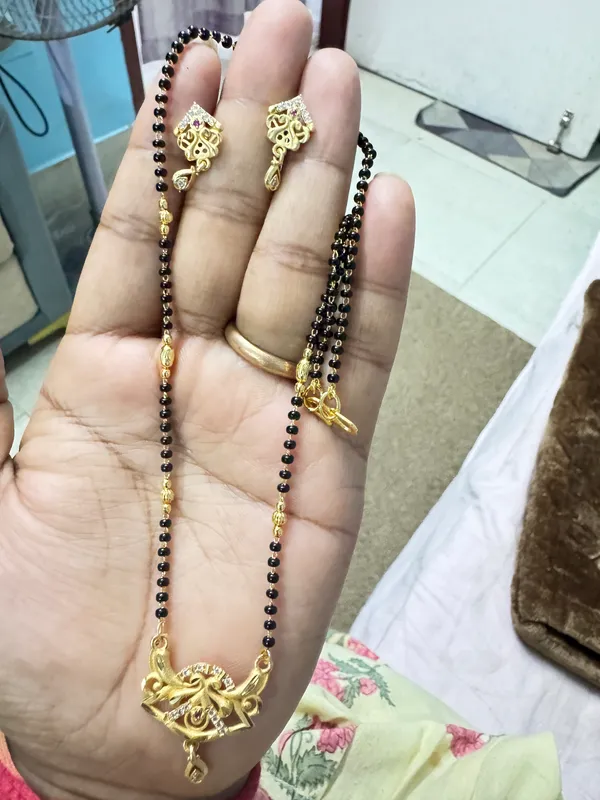 Gold_Brass_Premium_Mangalsutra_For_Women