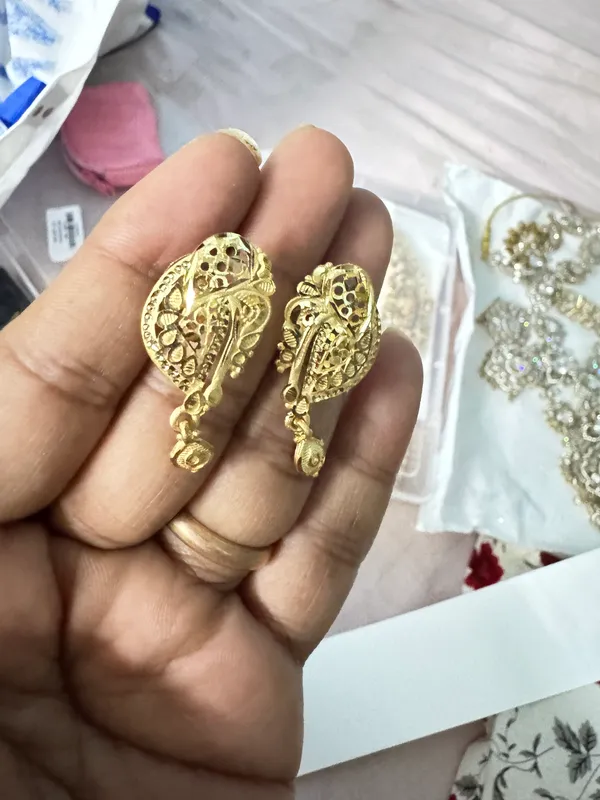 Gold_Brass_Premium_Traditional_Earrings_For_Women