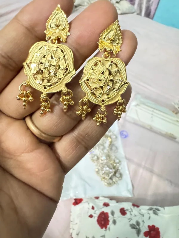 Gold_Brass_Premium_Earrings_For_Women