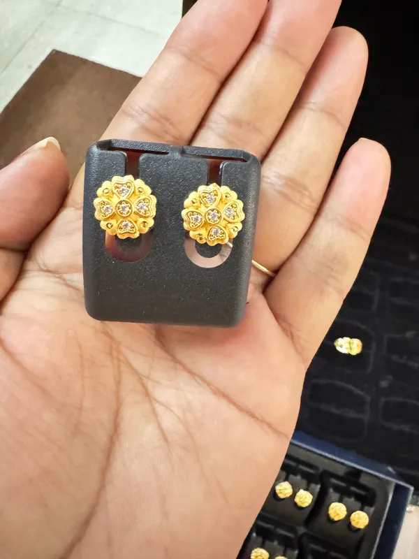 Gold_Brass_Premium_Earrings_For_Women