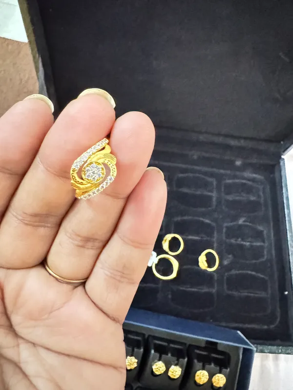 Gold_Brass_Premium_Classic_Ring_For_Women