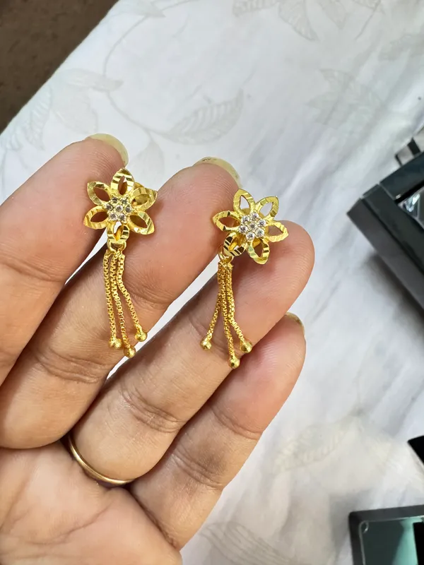Gold_Brass_Premium_Earrings_For_Women