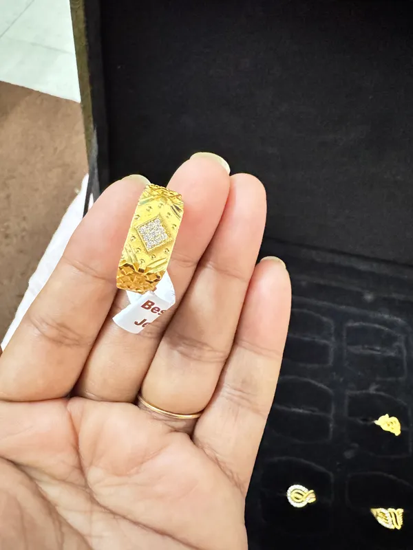 Gold_Brass_Premium_Ring_For_Women