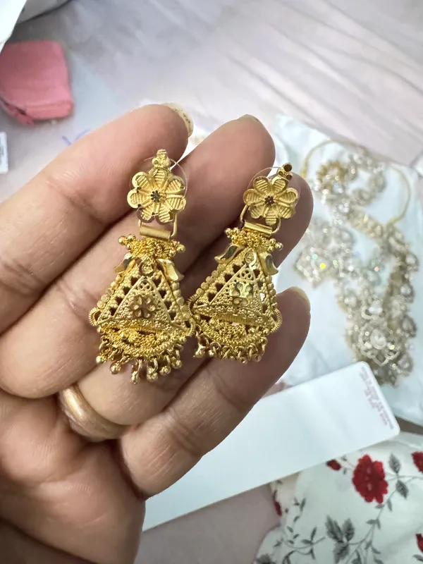 Gold_Brass_Premium_Traditional_Earrings_For_Women