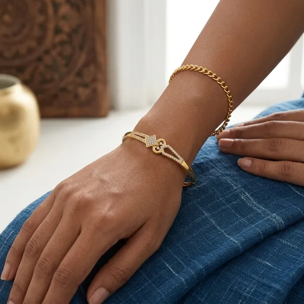 Gold_Brass_Premium_Bracelet_For_Women