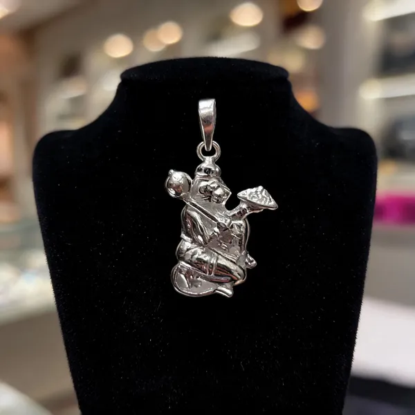 Sterling_Silver_Hanumanji_Pendant_with_Gada_&_Prasad