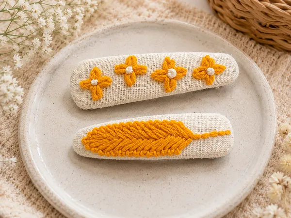 Sun-Kissed_Blossom_&_Wheat_Embroidered_Hair_Clip_(Set_of_2)