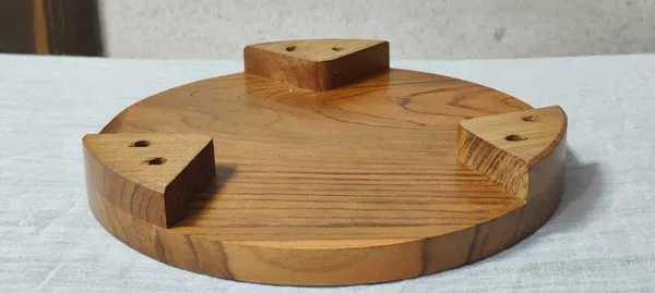 Premium_Wooden_Round_Serving_Board_Multipurpose_Kitchen_Platter_Board