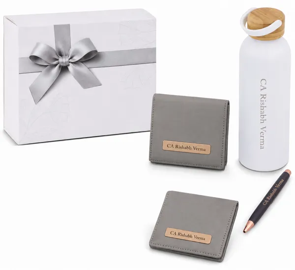 Personalized_Corporate_Gift_Set_With_Bottle_Wallets_And_Pen