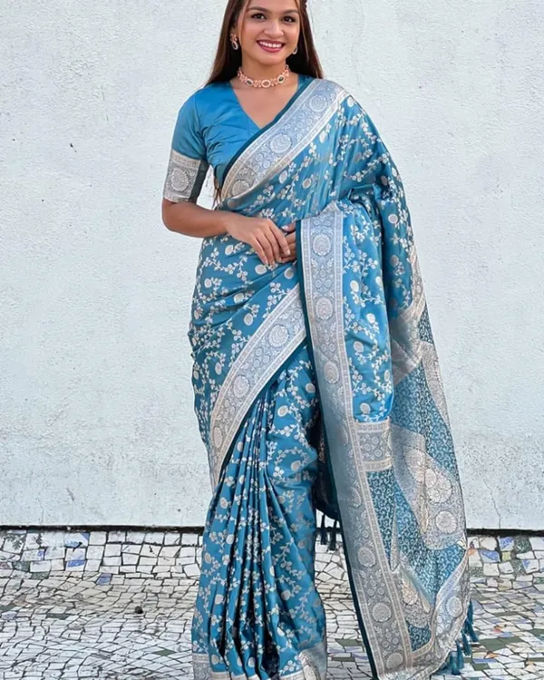 Blue_Floral_Print_Saree_for_Women