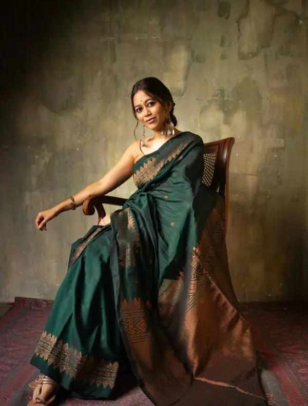 Green_Woven_Border_Saree_for_Women
