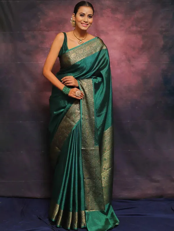 Green_Woven_Zari_Border_Saree_for_Women