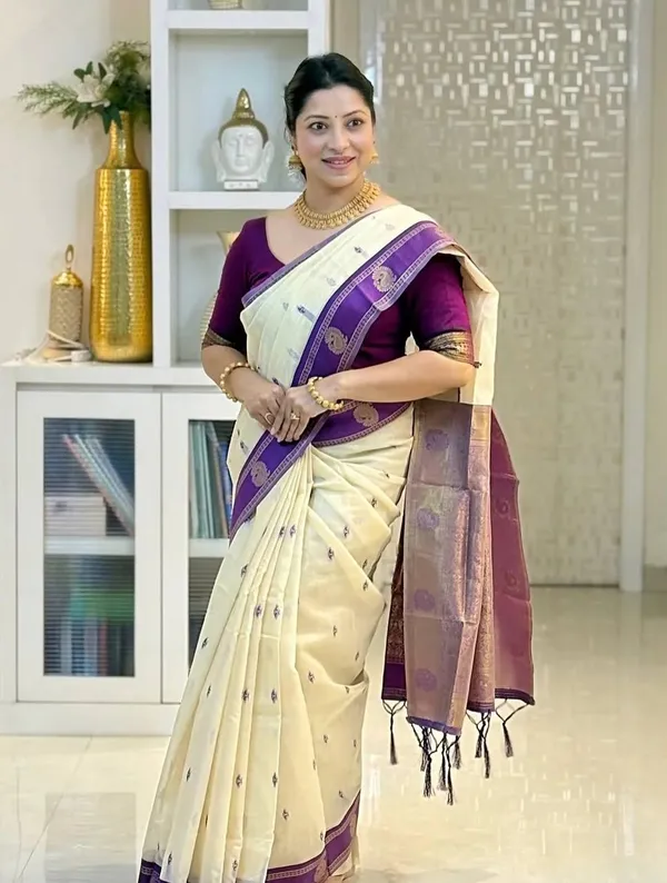Cream_Purple_Border_Saree_for_Women