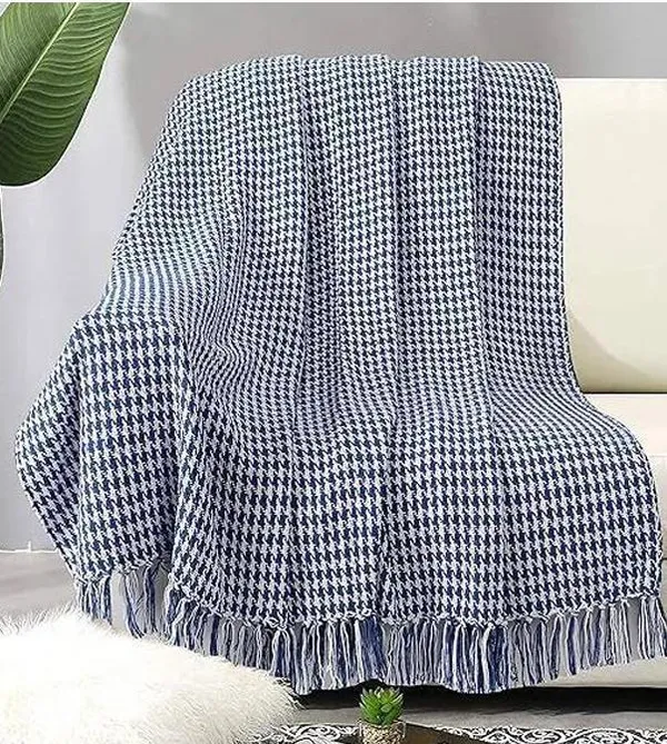 Navy_White_Woven_Houndstooth_Pattern_Throw