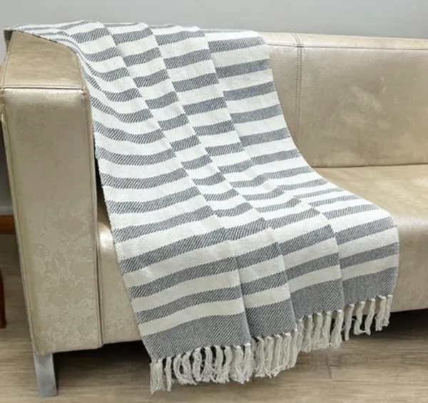 Handloom_Stripes_100%_Pure_Cotton_Throw_with_Self_Fringes