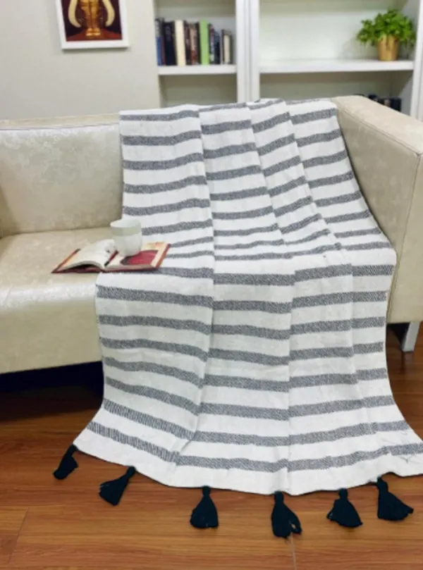 Fabric_Striped_Tassel_Table_Runner