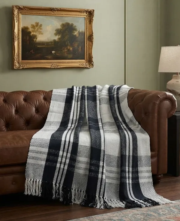 Black_Plaid_Fringed_Throw_for_Home