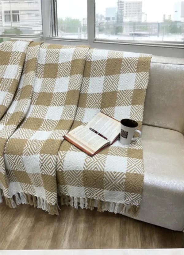 Handloom_Solstice_Geometric_100%_Cotton_Throw_with_Self_Fringes