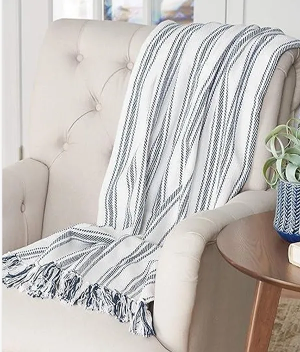 Woven_Striped_Fringed_Throw_Blanket