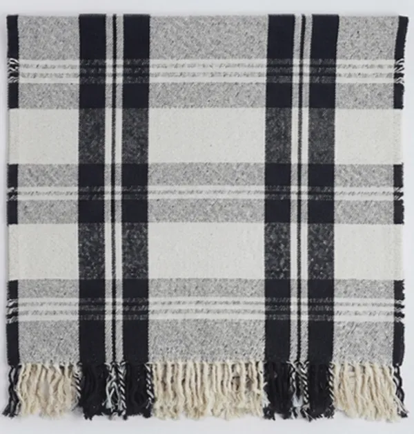 Black_Plaid_Fringed_Throw_for_Home