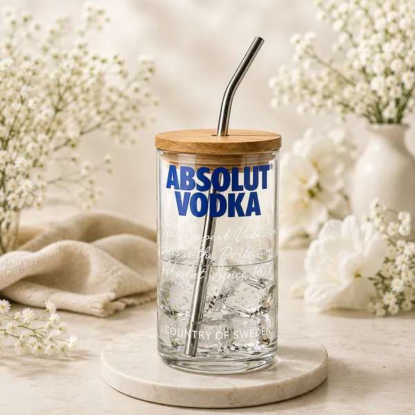 Absolut_Original_Upcycled_Glass_Tumbler_with_Bamboo_Lid_&_Steel_Straw