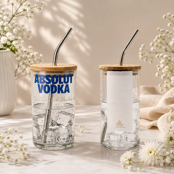Absolut_Original_Upcycled_Glass_Tumbler_with_Bamboo_Lid_&_Steel_Straw