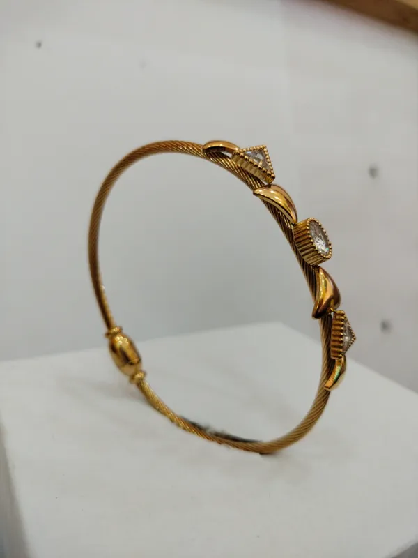 Gold-Tone_Geometric_Bangle_for_Women