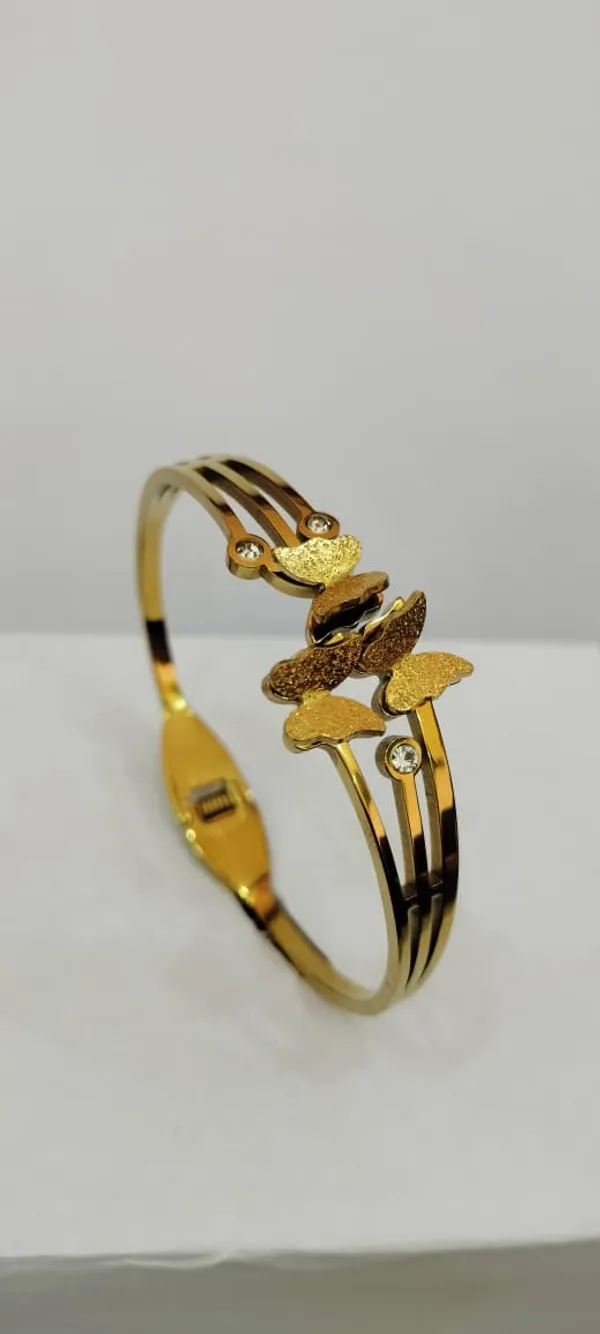 Gold_Tone_Butterfly_Bracelet_for_Women