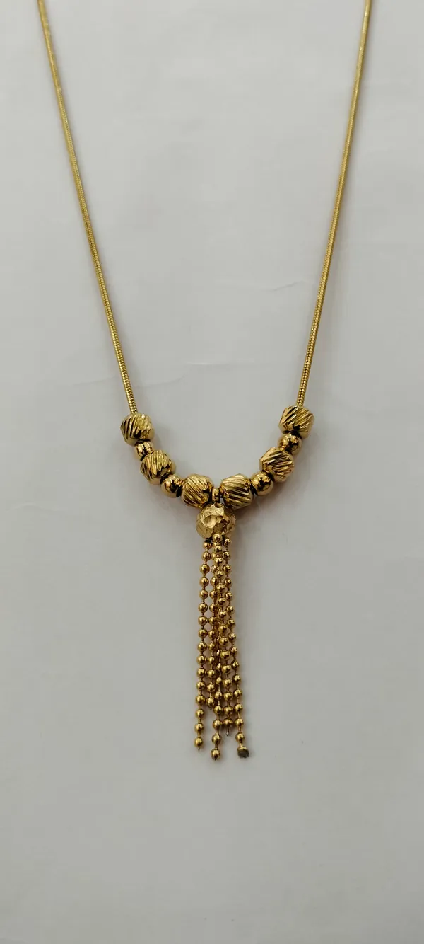 Gold_Tone_Textured_Pendant_Necklace_for_Women