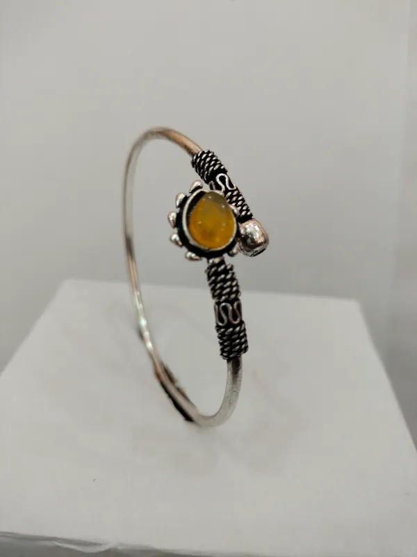Silver-Toned_Open_Cuff_Bracelet_for_Women