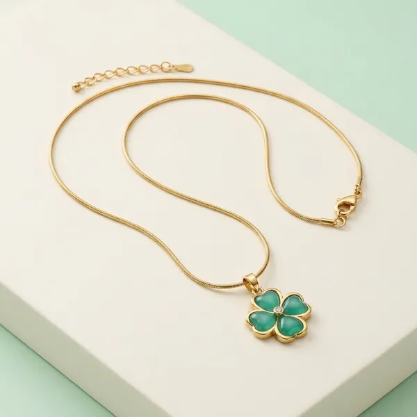 Green_And_18K_Gold_Plated_Clover_Pendant_Necklace_For_Women
