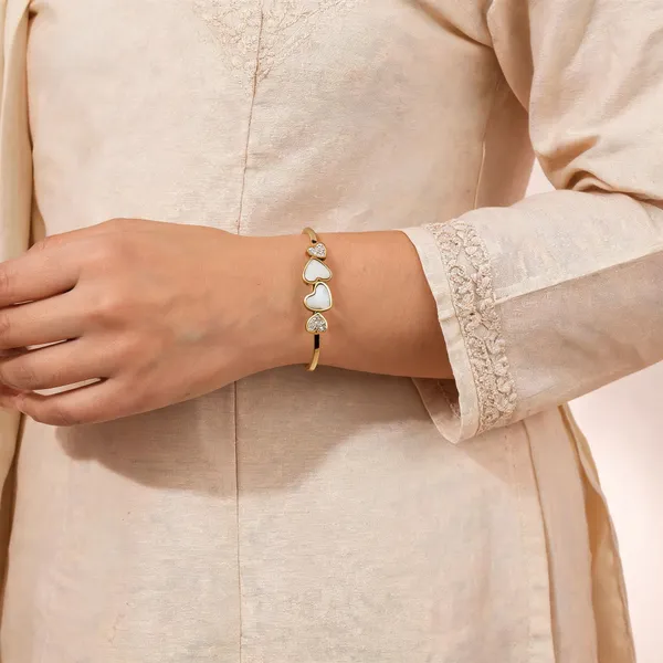 Gold_Gold_Plated_Heart_Stone_Bracelet_For_Women