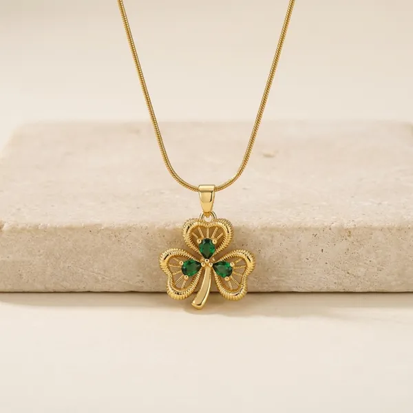 Gold_18K_Plated_Clover_Pendant_Necklace_For_Women