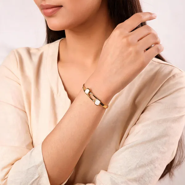 Gold_Plated_Square_Stone_Bracelet_For_Women