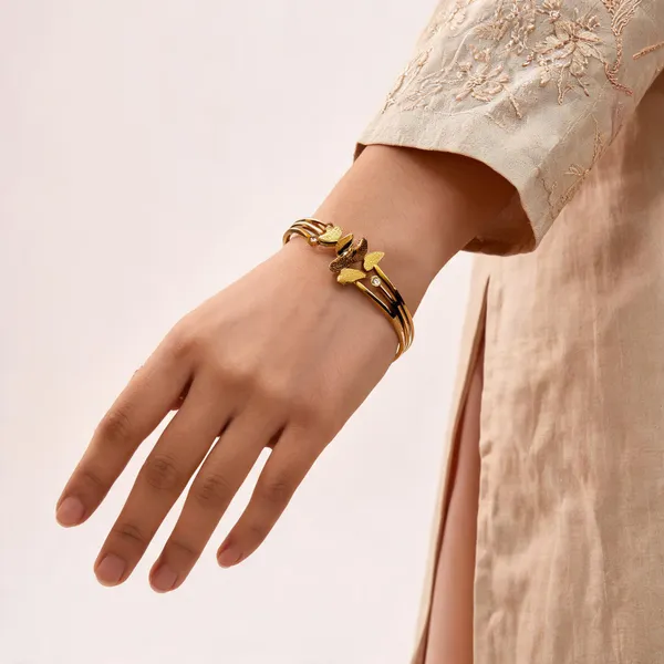 Gold_Plated_Butterfly_Stone_Charm_Bracelet_For_Women
