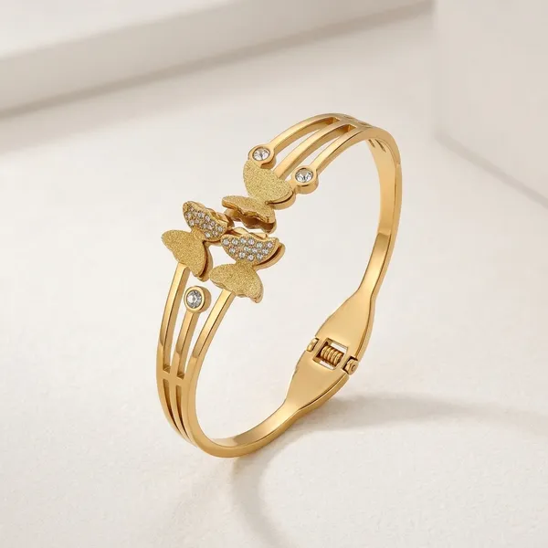Gold_Plated_Butterfly_Stone_Charm_Bracelet_For_Women