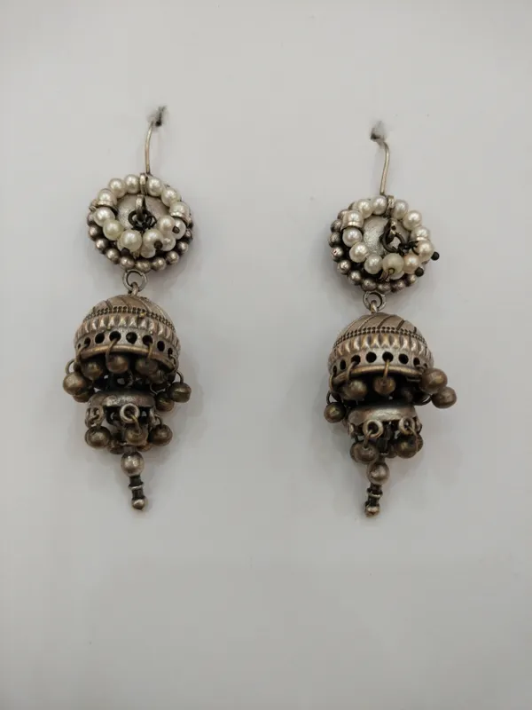 Silver_Pearl_Jhumka_Earrings_for_Women