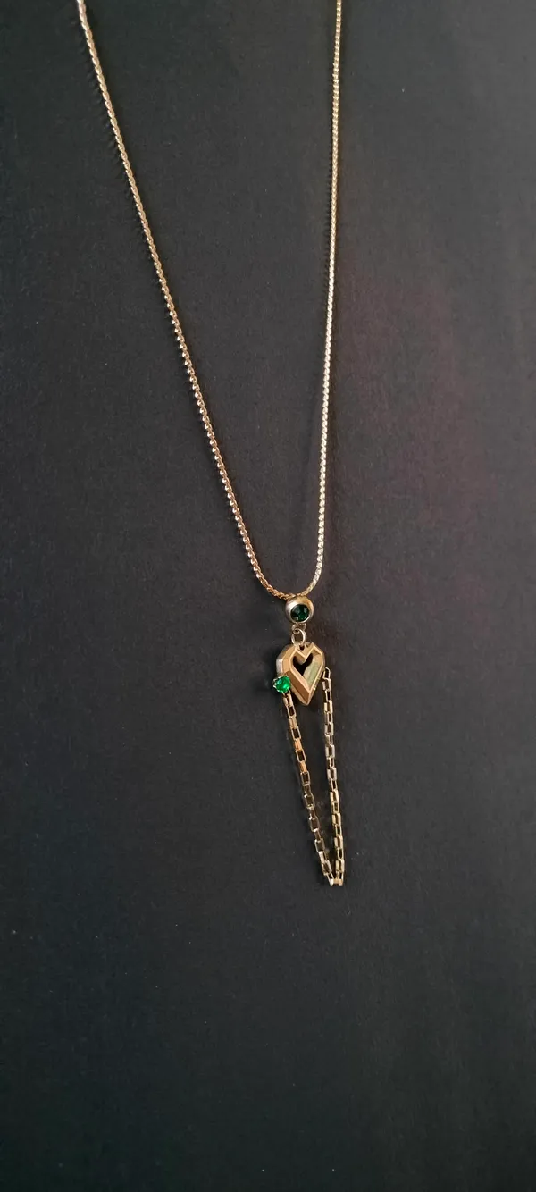 Gold_Tone_Heart_Pendant_Necklace_for_Women