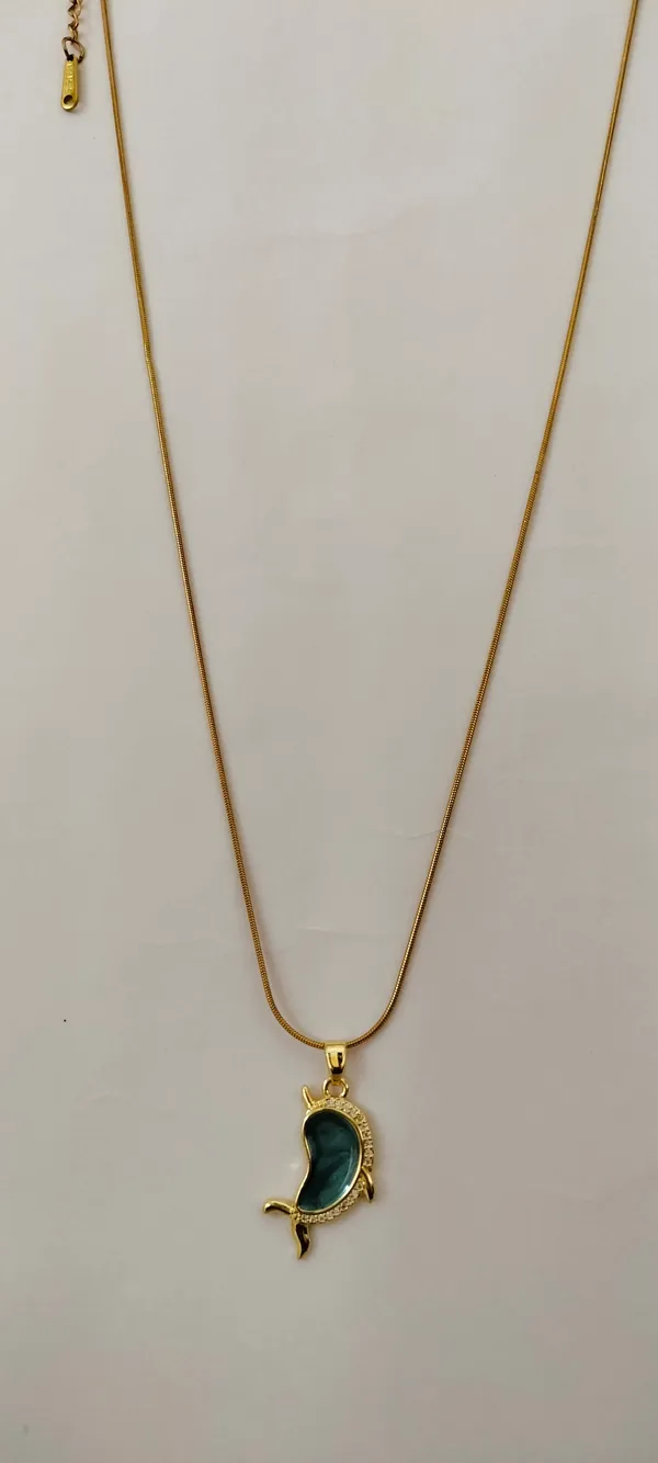 Gold_Tone_Green_Pendant_Necklace_for_Women