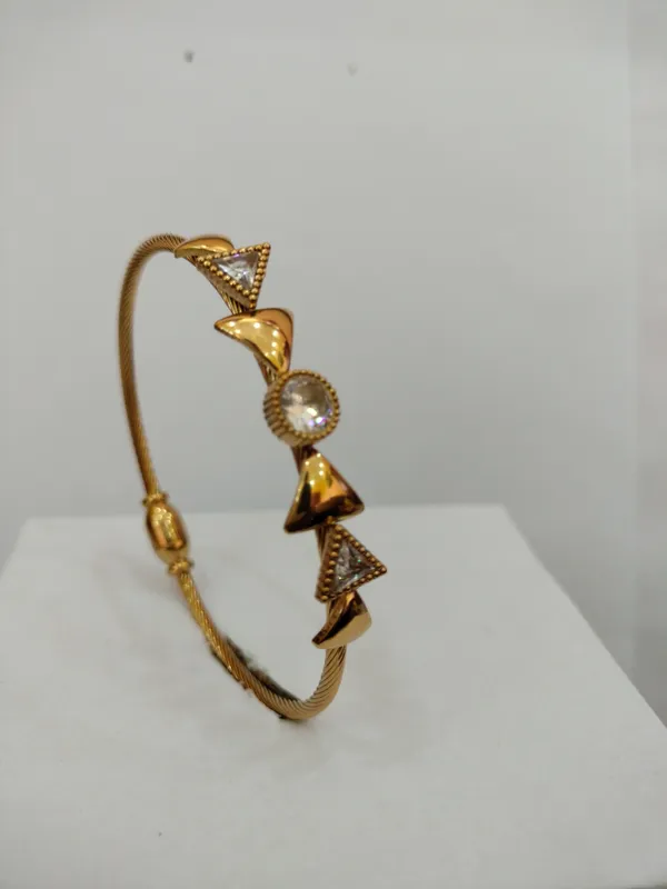 Gold-Tone_Geometric_Bangle_for_Women