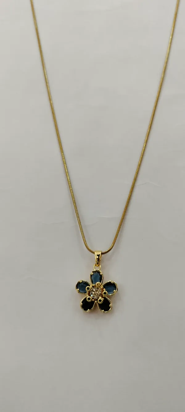 Gold_Tone_Floral_Pendant_Necklace_for_Women