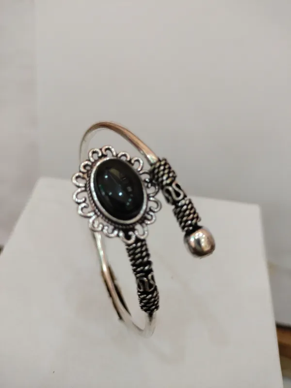 Silver_Tone_Black_Stone_Cuff_Bracelet_for_Women
