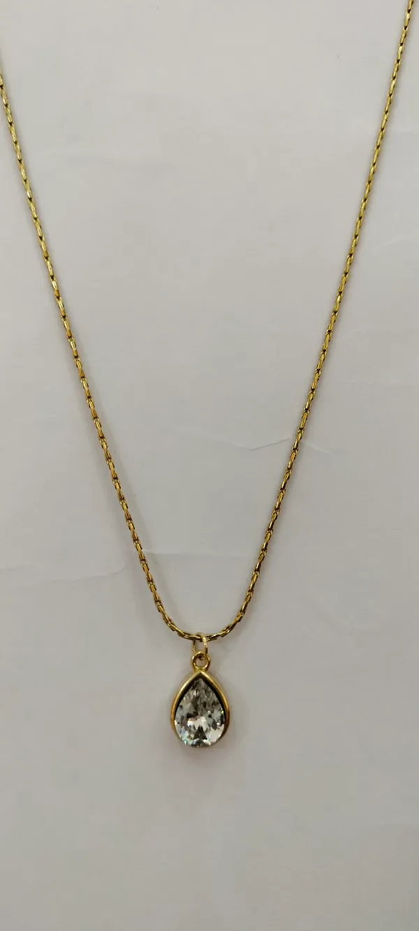Gold_Tone_Teardrop_Pendant_Necklace_for_Women