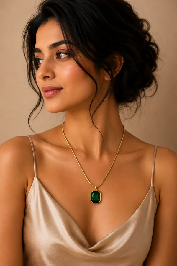 Green_And_18K_Gold_Plated_Stone_Pendant_Necklace_For_Women