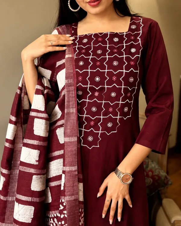 Maroon_Printed_Straight_Kurta_Set_For_Women