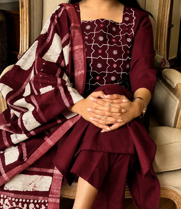 Maroon_Printed_Straight_Kurta_Set_For_Women