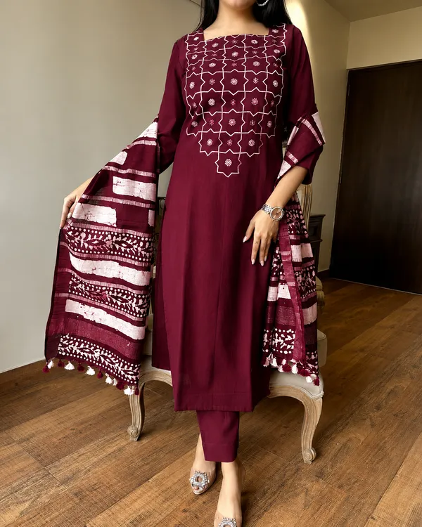 Maroon_Printed_Straight_Kurta_Set_For_Women