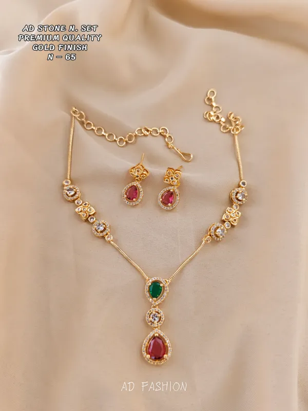 Gold_Brass_Green_Red_Stone_Necklace_Set_For_Women